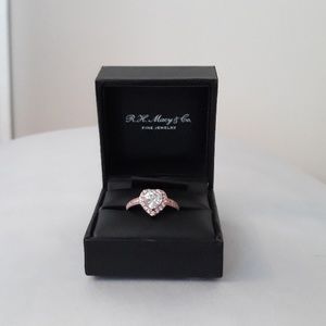 Rose gold heart accent ring size 7